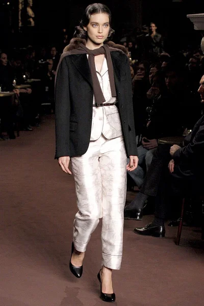 Look 29